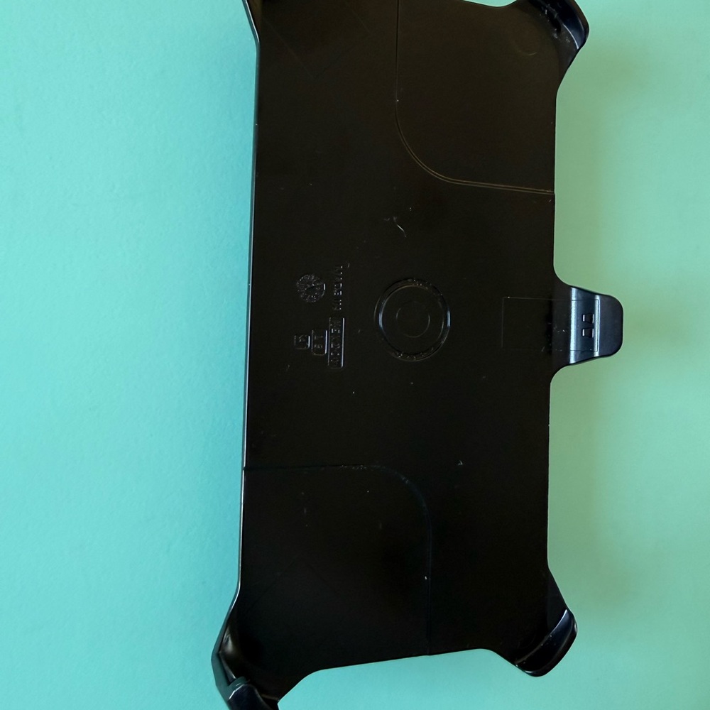 OtterBox Black iPhone 13/14/15 Belt Holster ONLY - Picture 8 of 13